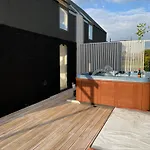 Summer House-nowoczesne Z Jacuzzi I Ladowarka Do Samochodu