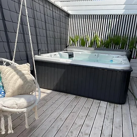 Nyaraló Summer House-nowoczesne Z Jacuzzi I Ladowarka Do Samochodu