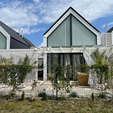 Summer House-nowoczesne Z Jacuzzi I Ladowarka Do Samochodu Дом отдыха Wrzosowo (Kamien)