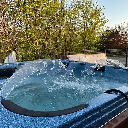 Дом отдыха Summer House-nowoczesne Z Jacuzzi I Ladowarka Do Samochodu *