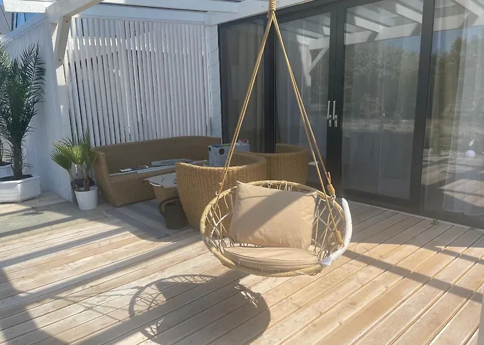 Summer House-nowoczesne Z Jacuzzi I Ladowarka Do Samochodu