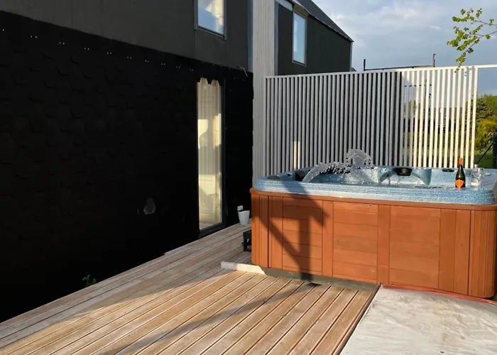 Summer House-nowoczesne Z Jacuzzi I Ladowarka Do Samochodu